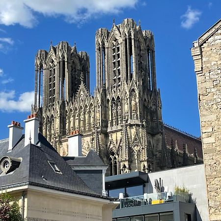 Duplex Hammam Au Pied De La Cathedrale Avec Vue Apartment Reims Exterior photo