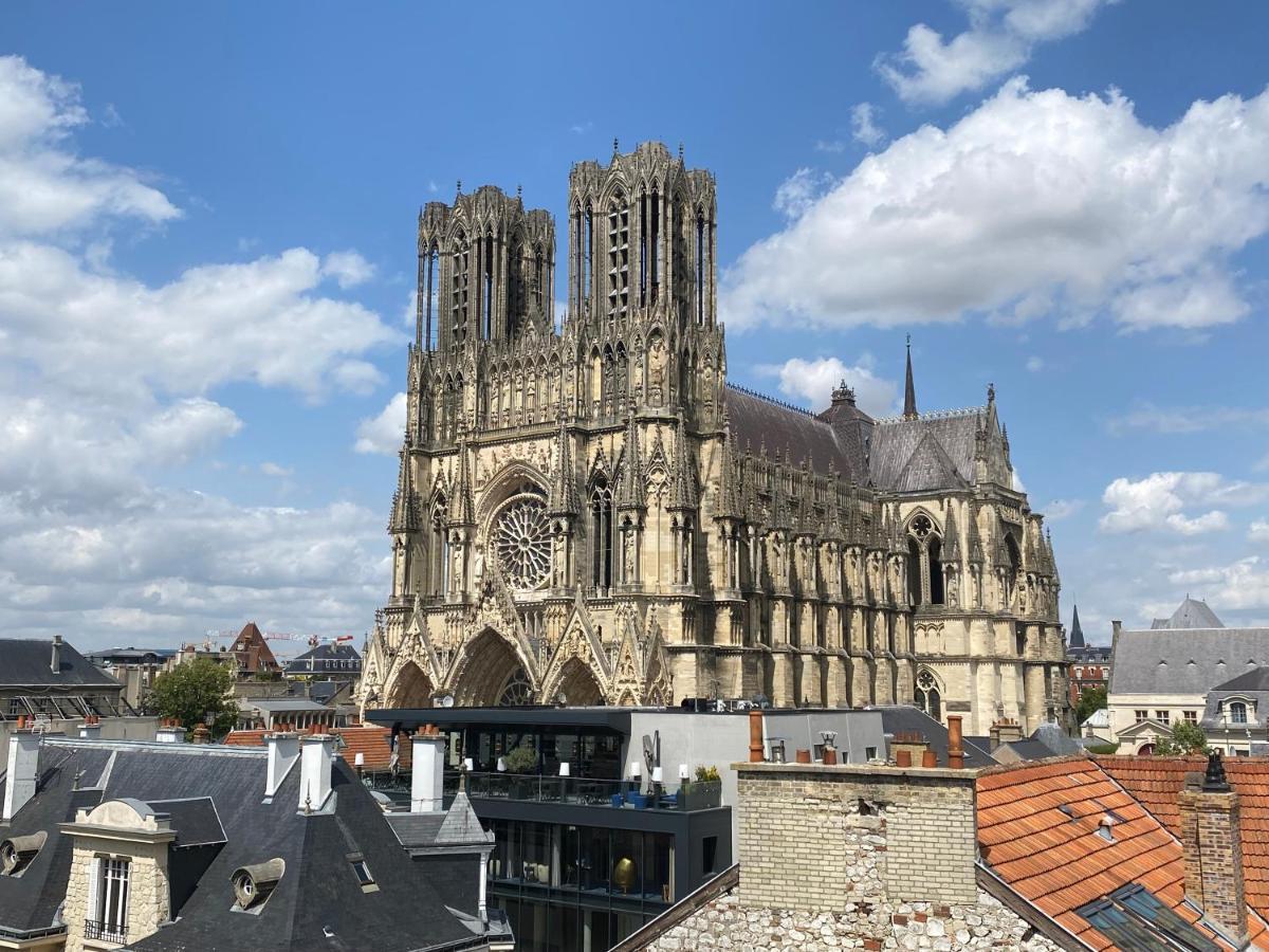 Duplex Hammam Au Pied De La Cathedrale Avec Vue Apartment Reims Exterior photo